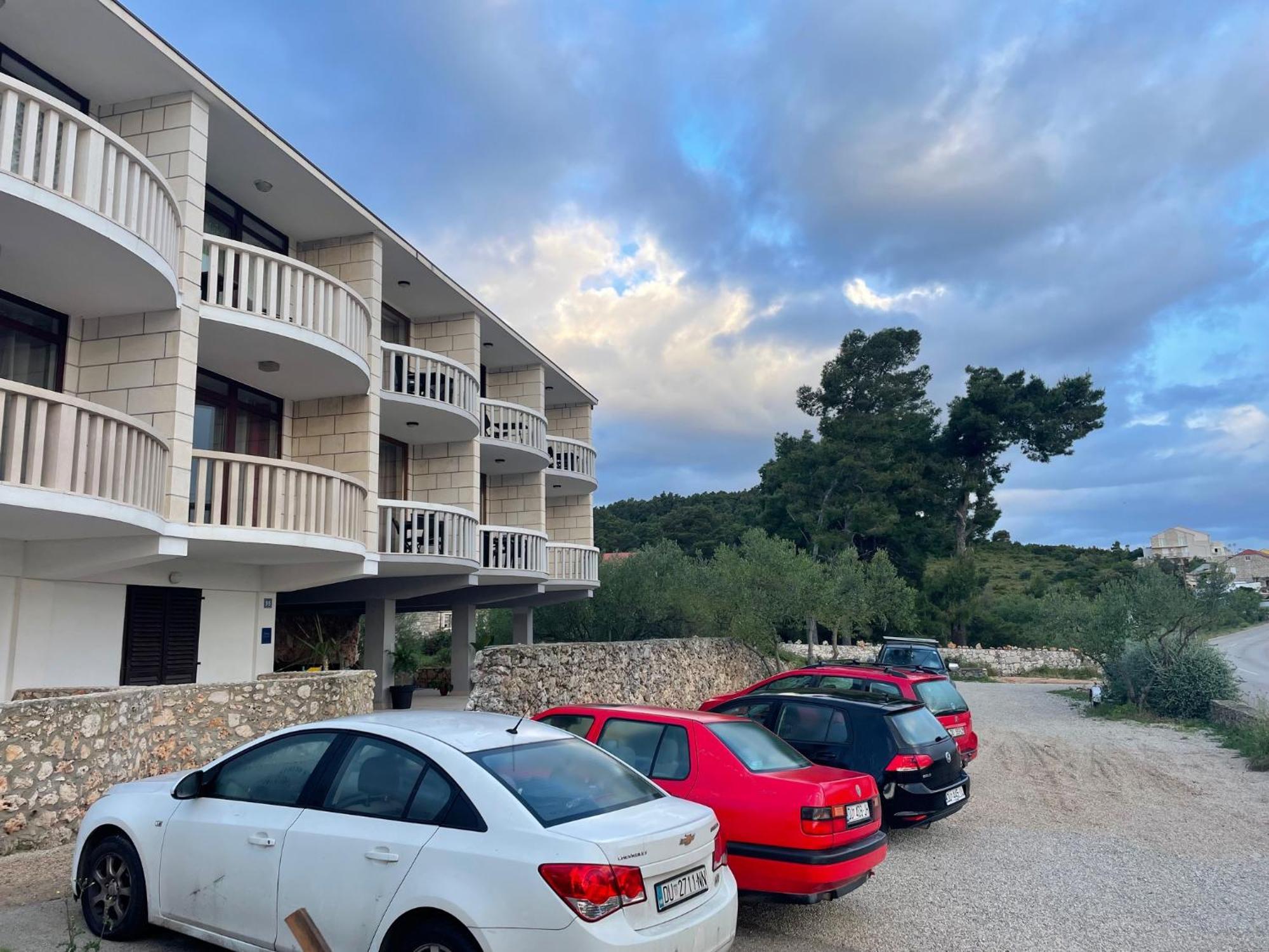 Apartments Ana By The Sea Lumbarda Esterno foto