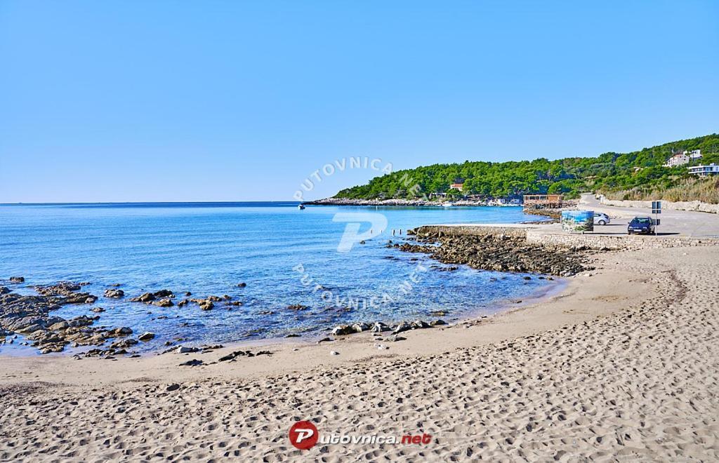 Apartments Ana By The Sea Lumbarda Esterno foto